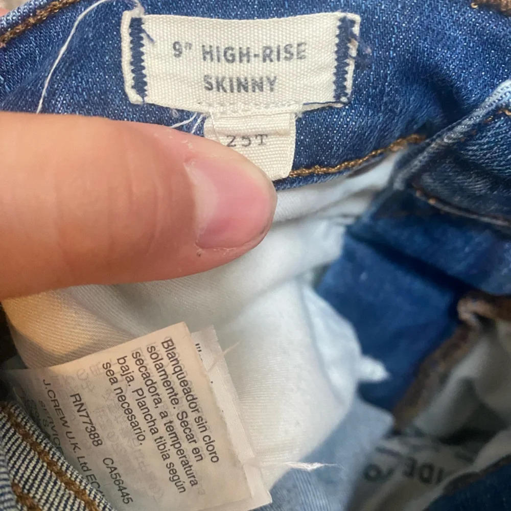 Madewell High Rise Distressed Jeans - Picture 4 of 4